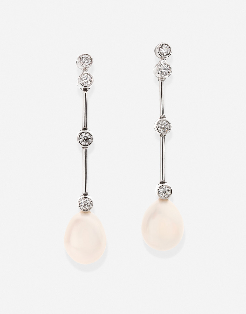 Lorenz BAÜMER pour CHANEL  Paire de pendants d'oreilles