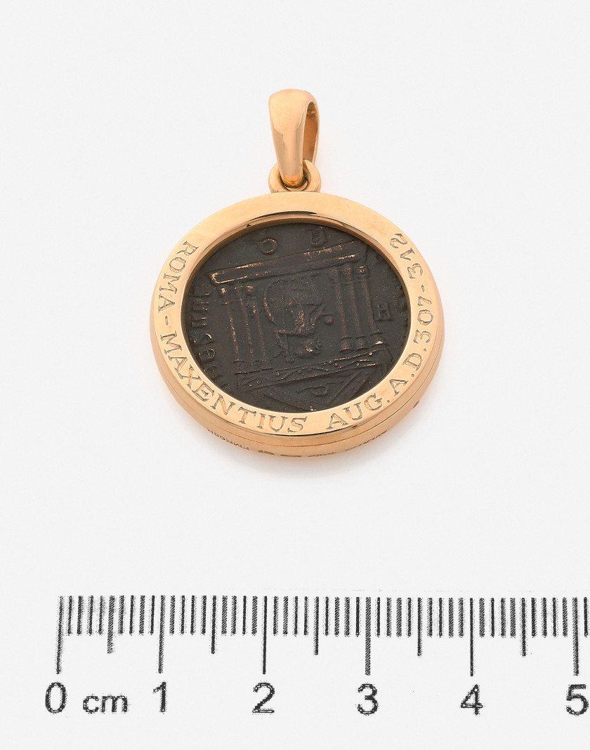 BULGARI  Pendentif "Monete"