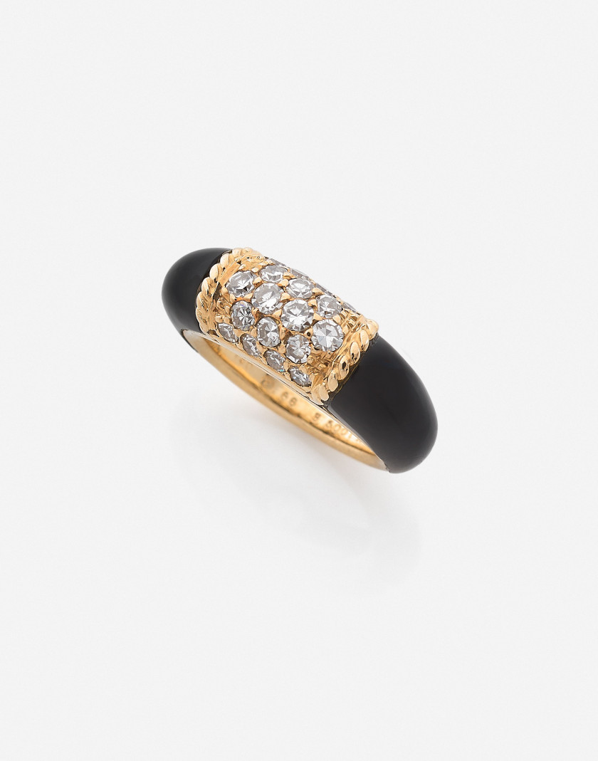 VAN CLEEF & ARPELS  Deux bagues "Philippine"