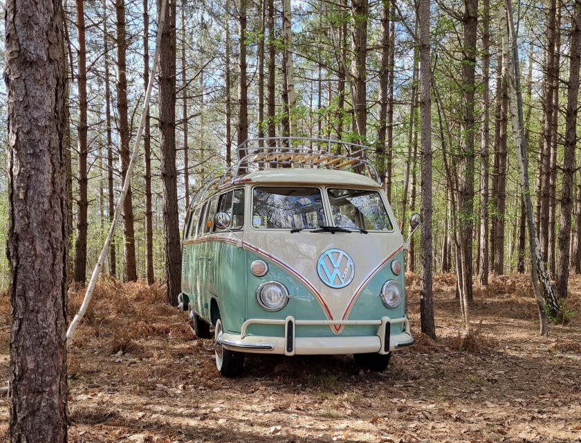 1973 VW Combi T1 1500 Samba 23 Fenêtres