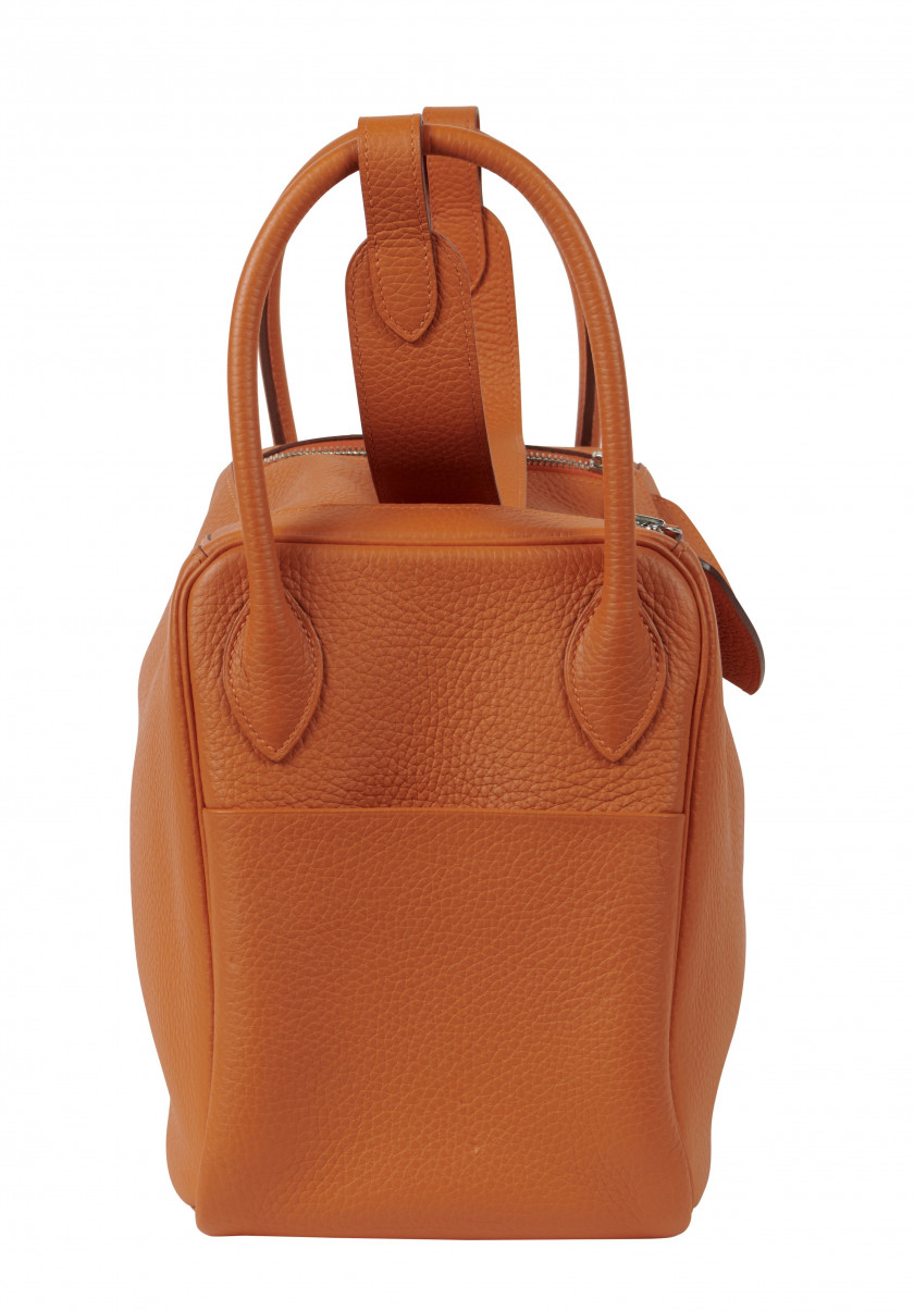 HERMÈS 2013  Sac LINDY 34 Taurillon Clémence orange Garniture métal argenté palladié Dimensions : 34 x 23 x 17 cm  L...