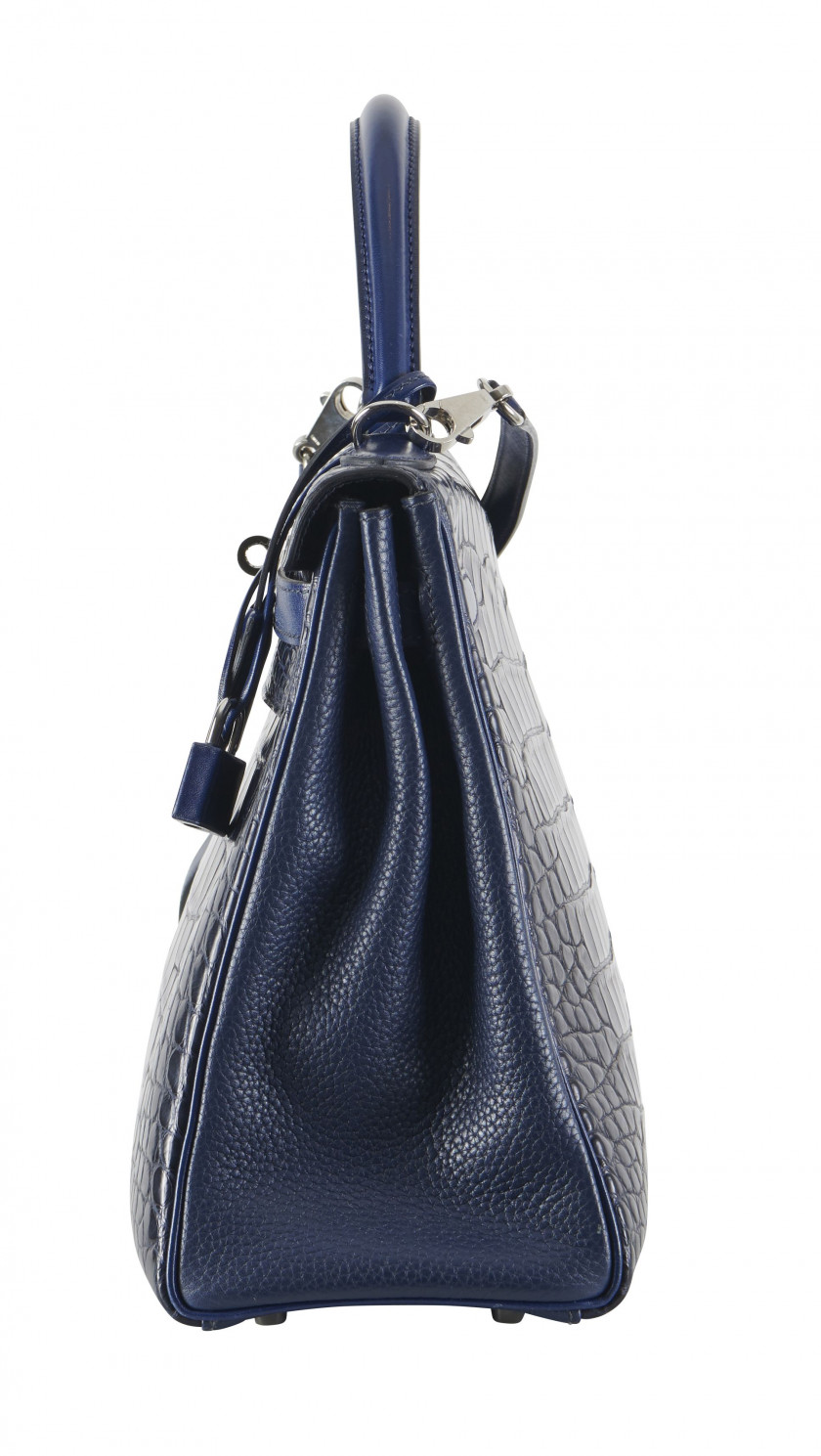 HERMÈS Édition Limitée 2014  Sac KELLY Retourné 32 Taurillon Clémence et box Bleu Saphir Alligator mat Indigo (Alligator...