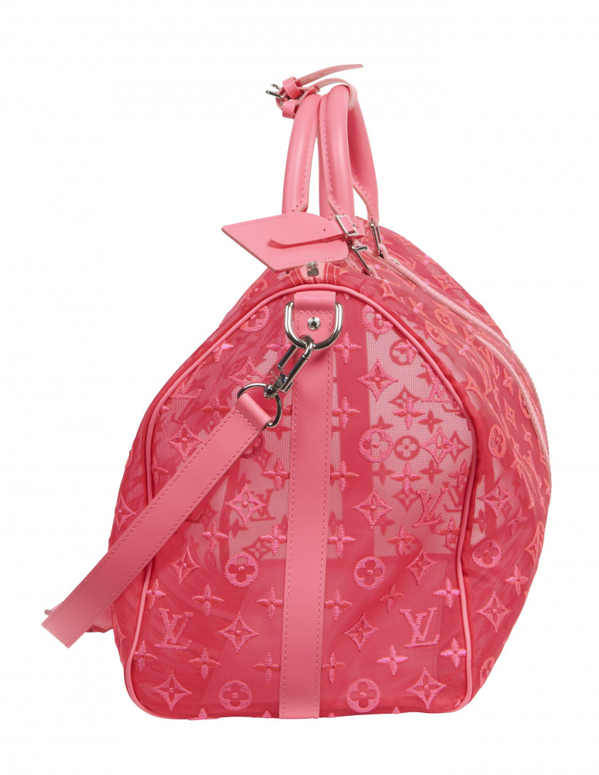 LOUIS VUITTON Automne-hiver 2019  Sac KEEPALL 50 Monogram See Through et cuir rose fluo Garnitures en métal argenté Anse...