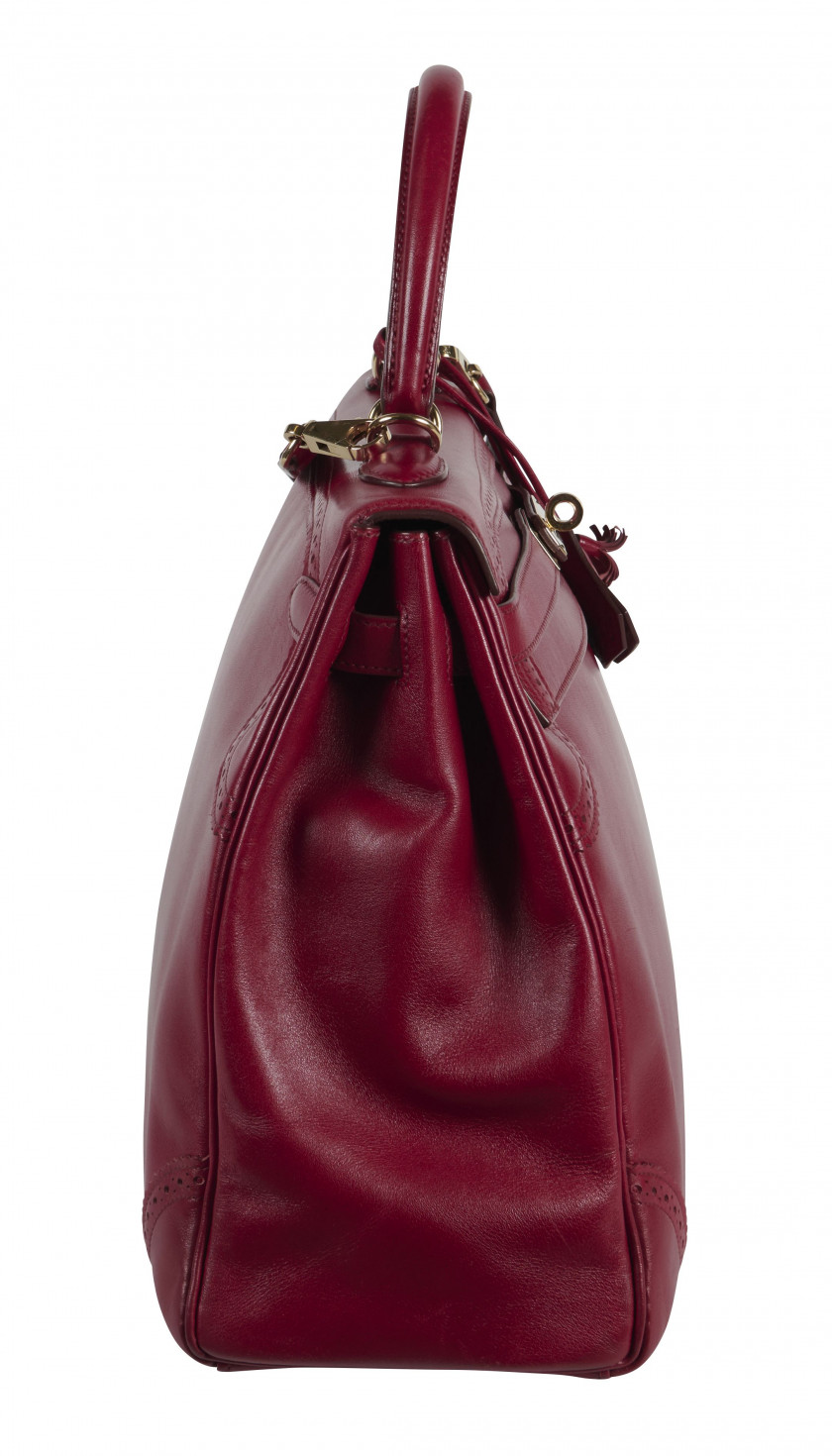 HERMÈS 2011  Sac KELLY GHILLIES 35 Veau Tadelakt Rubis Garniture métal plaqué or Bandoulière  KELLY GHILLIES 35 bag...