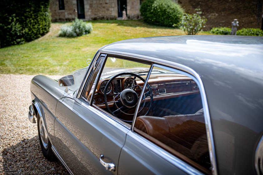 1965 Mercedes-Benz 220 SE Coupé