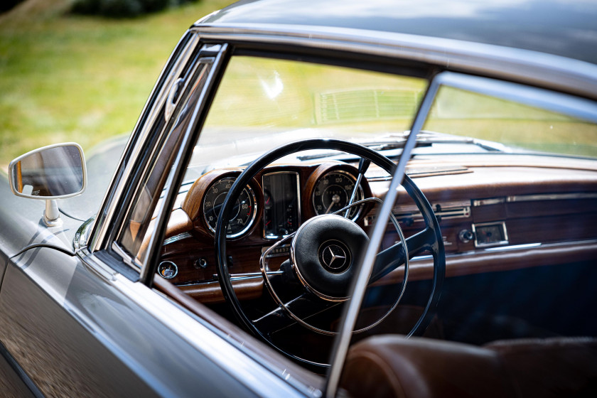 1965 Mercedes-Benz 220 SE Coupé