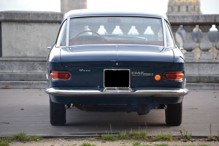 1964 Fiat 2300S par Ghia