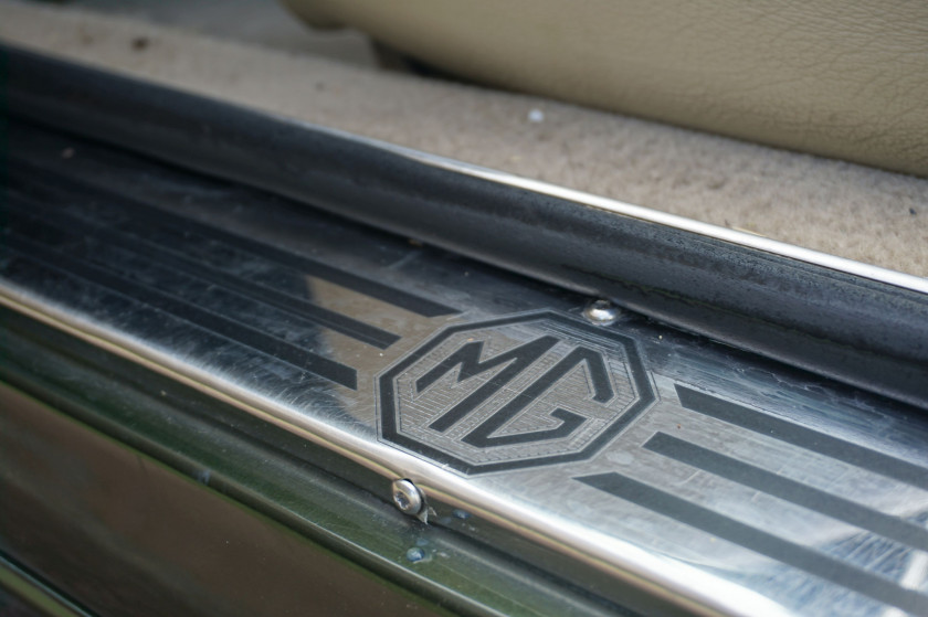 1996 MG R V8
