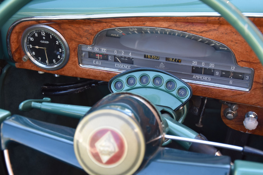 1959 Renault Frégate Cabriolet par Chapron