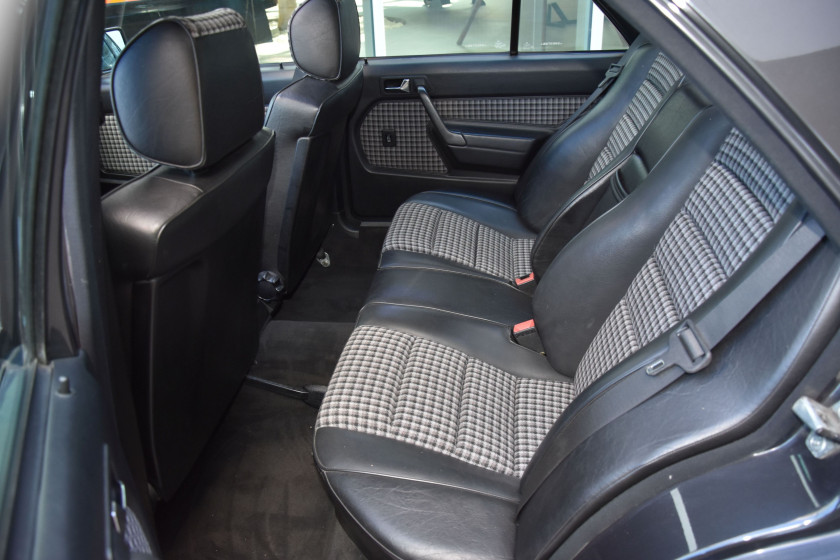 1989 Mercedes-Benz 190 E 2.5 16  No reserve