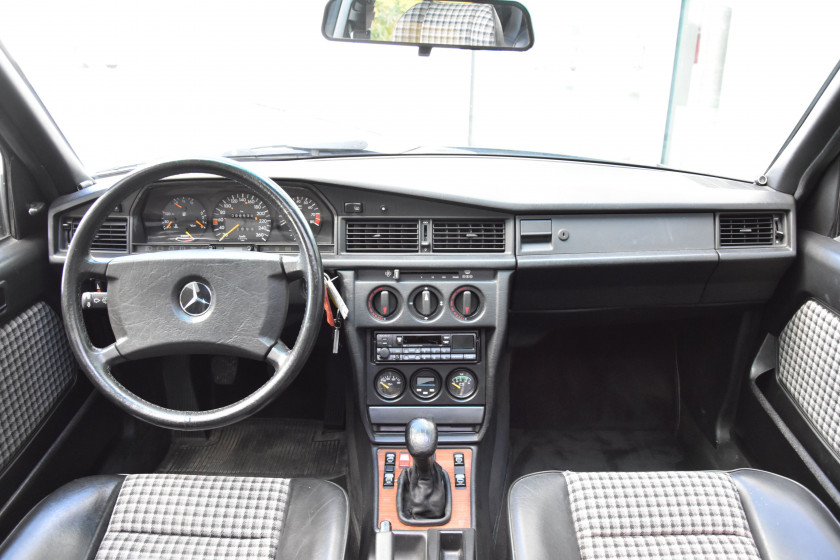 1989 Mercedes-Benz 190 E 2.5 16  No reserve