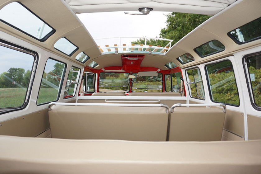 1974 VW Combi T1 1600 modifié " Samba " 23 fenêtres