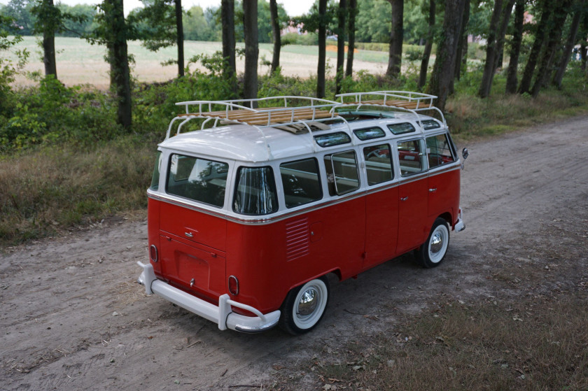 1974 VW Combi T1 1600 modifié " Samba " 23 fenêtres