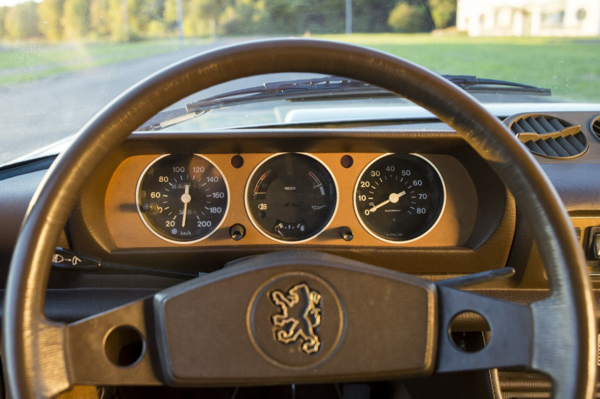 1977 Peugeot 504 Coupé injection  No reserve