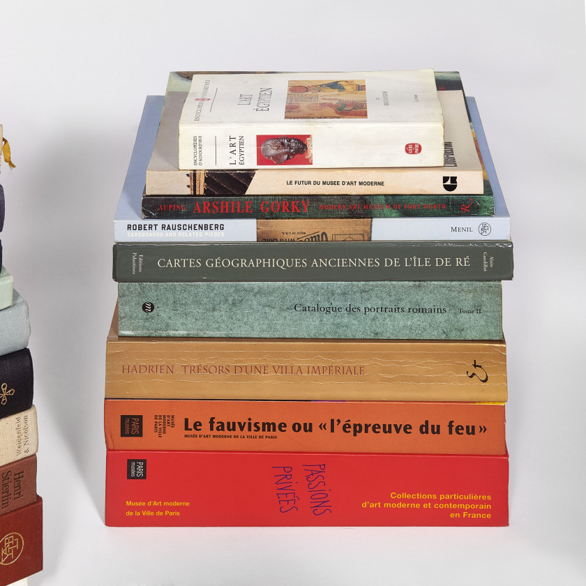 [VARIA]  Ensemble d'environ quatre-vingt volumes de livres d'art