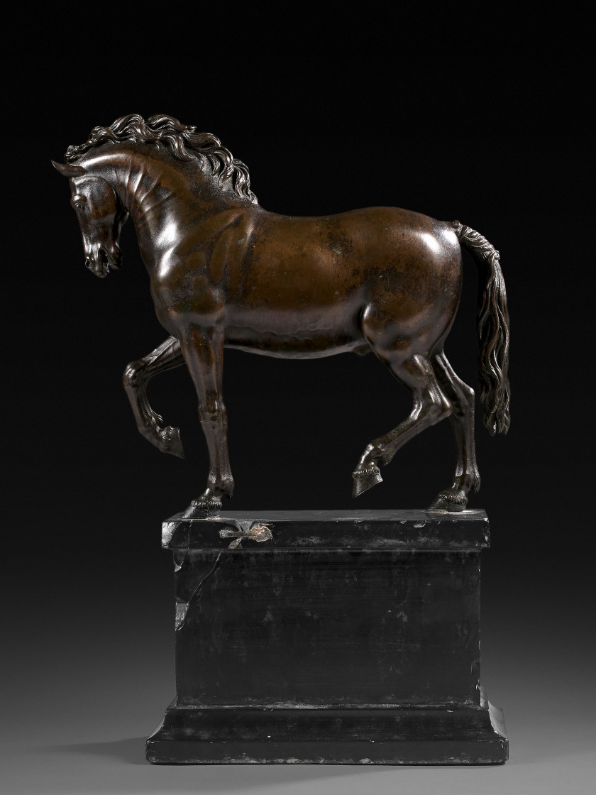 Attribué à Antonio SUSINIFlorence, 1558 - 1624 D'après un modèle de Jean de Bologne dit Giambologna Cheval au passage Bronze à patin..