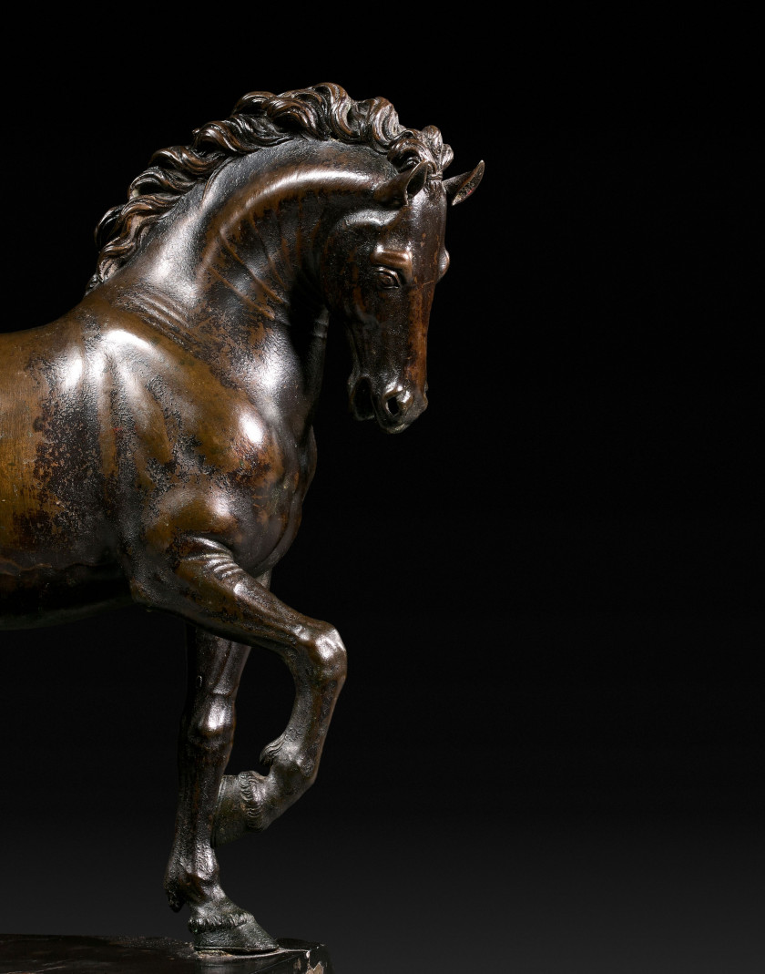 Attribué à Antonio SUSINIFlorence, 1558 - 1624 D'après un modèle de Jean de Bologne dit Giambologna Cheval au passage Bronze à patin..