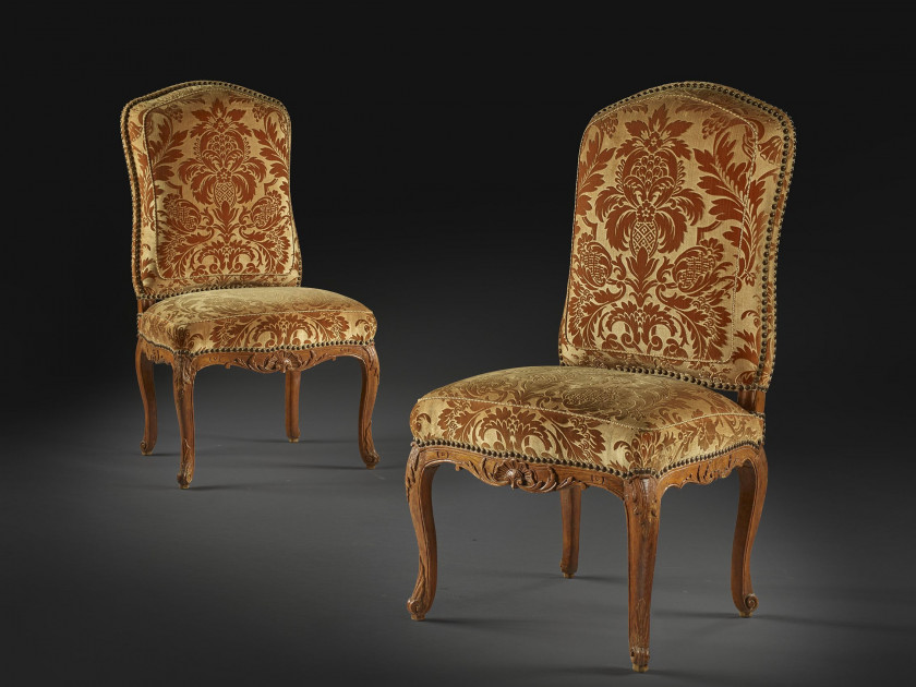 PAIRE DE CHAISES À LA REINE D'ÉPOQUE LOUIS XV