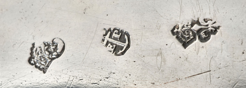 PRÉSENTOIR EN ARGENT Maître-orfèvre Elie Pacot Lille, 1700-1701