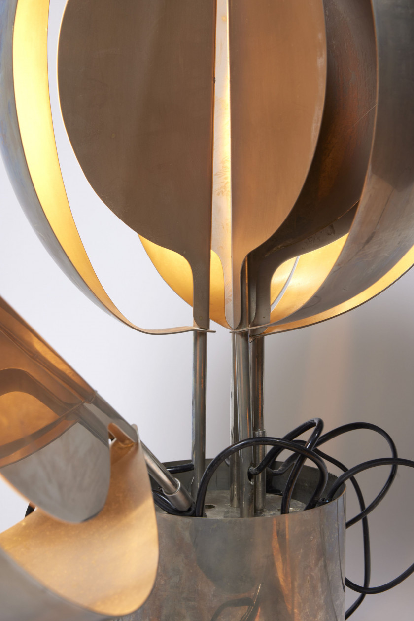 Jean-Pierre VITRAC Né en 1944 Lampe modèle 10479 dite « Fleur » - circa 1970