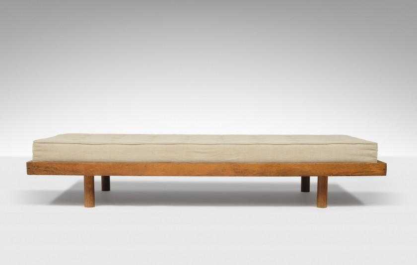 Charlotte PERRIAND 1903-1999 Lit « Pavillon du Brésil » – 1959