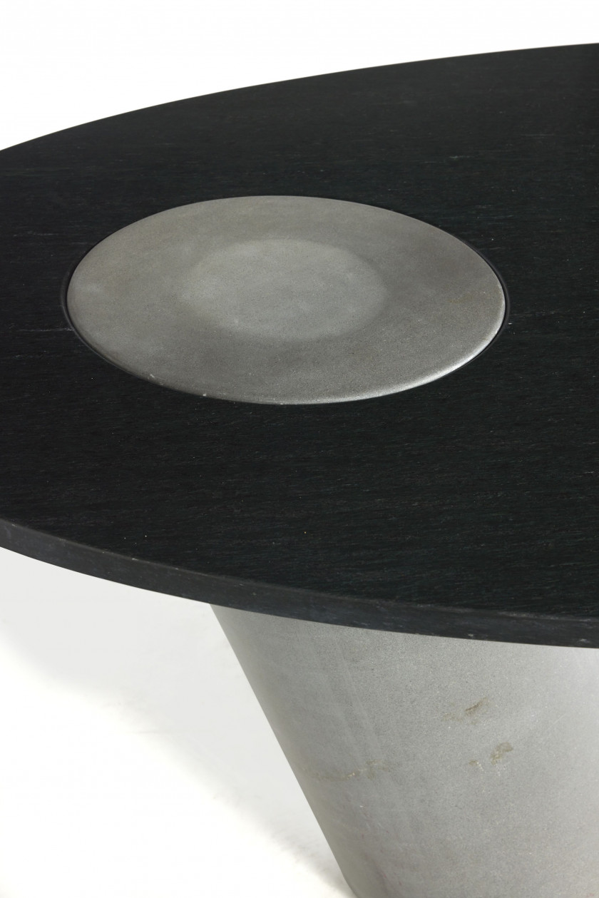 Angelo MANGIAROTTI 1921-2012 Table mod. « Eccentrico »