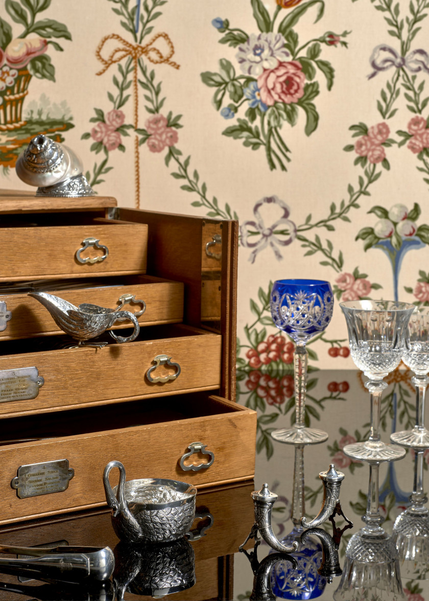 PARTIE DE SERVICE DE COUVERTS EN ARGENT ET EN VERMEIL (950) Orfèvre Keller Paris, XXe siècle