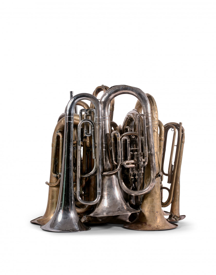 ARMAN (1928 - 2005) Elephant walk - 1976 Accumulation de tubas, trompettes et cornets à pistons soudés ensemble