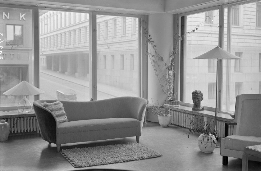 Elna Julia Sofa KILJANDER 1889-1970 Rare lampadaire – circa 1940