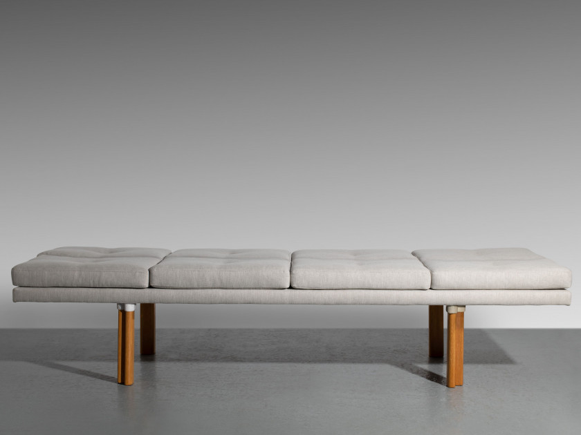 Alvar AALTO 1898-1976 Lit de repos « H-legs » – circa 1950