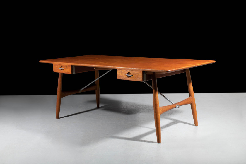 Hans J. WEGNER 1914 - 2007 Bureau mod. JH-571 - circa 1950