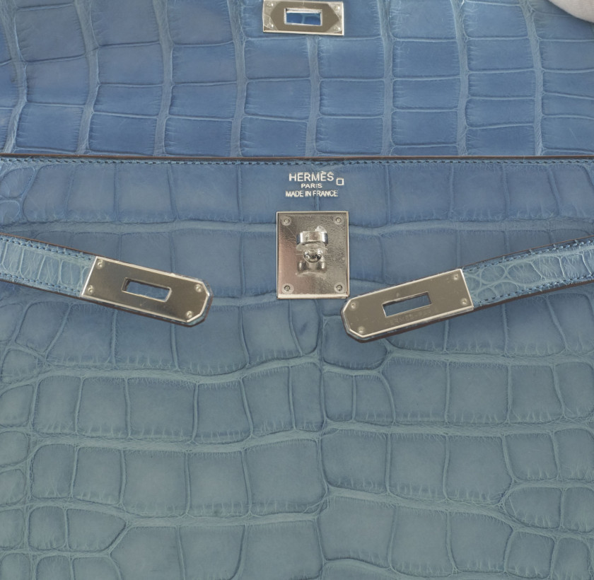 HERMÈS 2014  Sac KELLY Retourné 35 Alligator mat Mykonos (Alligator mississippiensis) II/B Garniture métal argenté palladi...