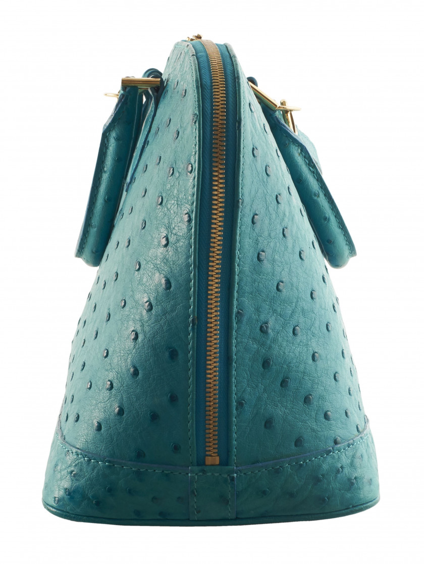 LOUIS VUITTON Commande Spéciale  Sac ALMA Autruche turquoise (Struthio camelus) NR Garniture métal doré Bandoulière R...