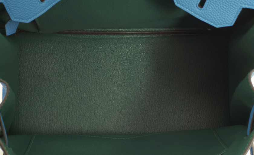 HERMÈS Édition Limitée 2017  Sac BIRKIN VERSO 30 Veau Togo Bleu Zanzibar Intérieur en cuir Malachite Garniture métal a...