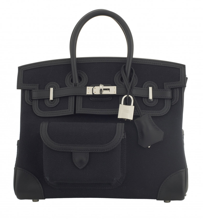 HERMÈS Édition Limitée 2022  Sac BIRKIN CARGO 25 Veau Swift et toile noir Garniture métal argenté palladié  BIRKIN C...