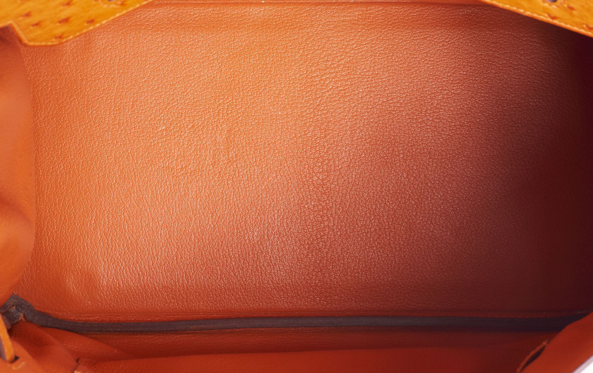 HERMÈS 2005  Sac BIRKIN 35 Autruche Tangerine (Struthio camelus) NR Garniture métal argenté palladié  BIRKIN 35 bag ...