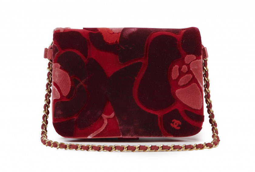 CHANEL Pre-fall 2017  Sac à rabat Velours rouge, rose et bordeaux figurant des camélias Cuir rose Anse chaîne entrelacée...