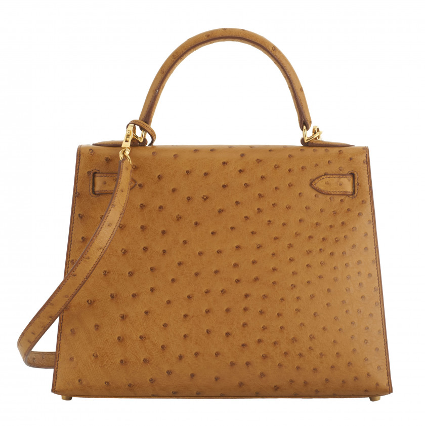 HERMÈS 2011  Sac KELLY Sellier 28 Autruche gold (Struthio camelus) NR Garniture métal plaqué or Bandoulière  KELLY S...
