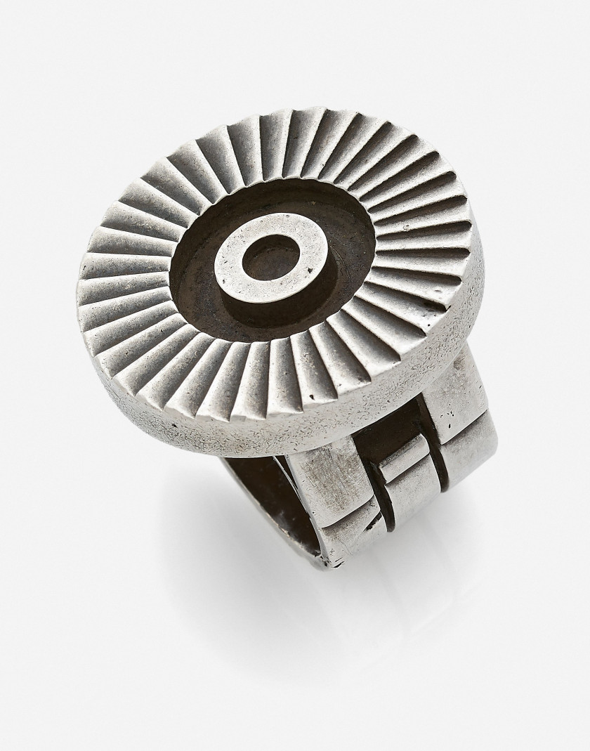 Jean DESPRES (1889-1980)  Bague d'homme, collection "bijoux moteurs"