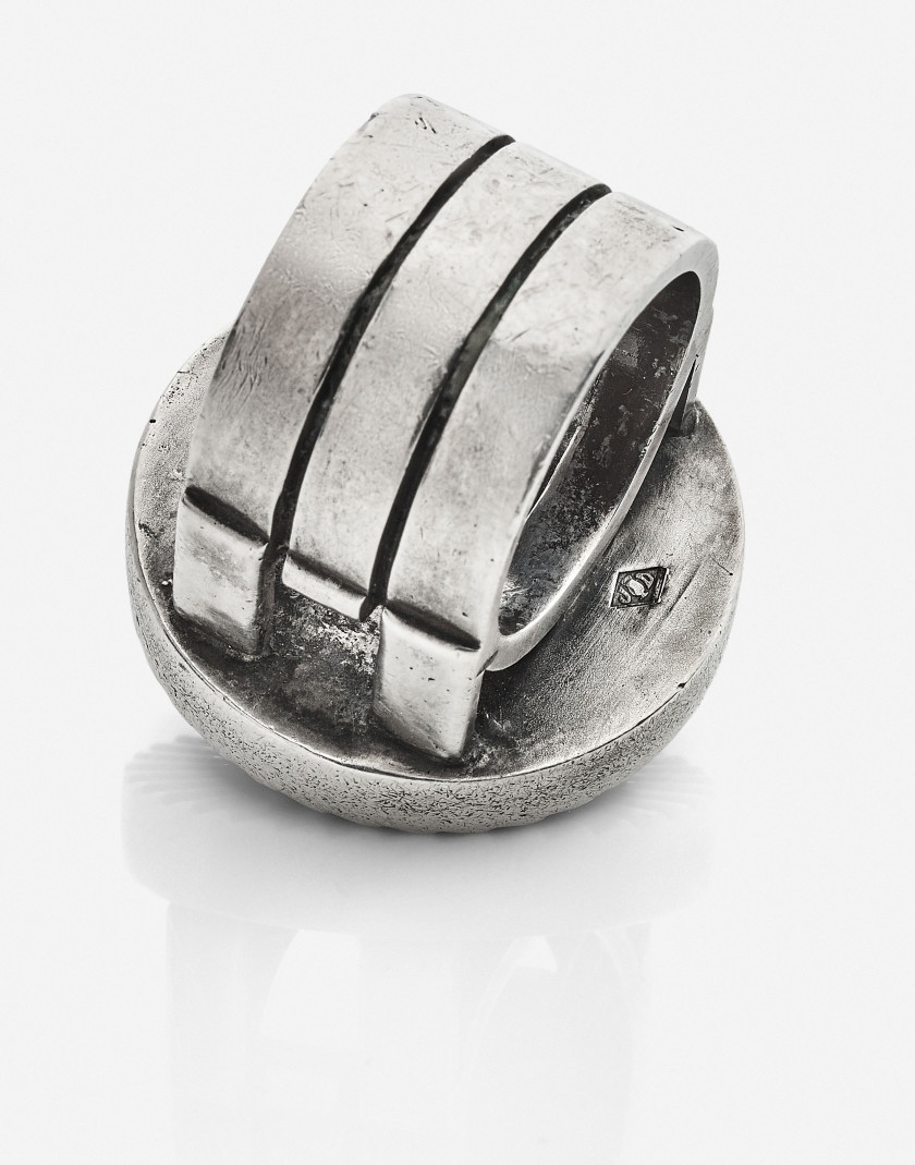 Jean DESPRES (1889-1980)  Bague d'homme, collection "bijoux moteurs"