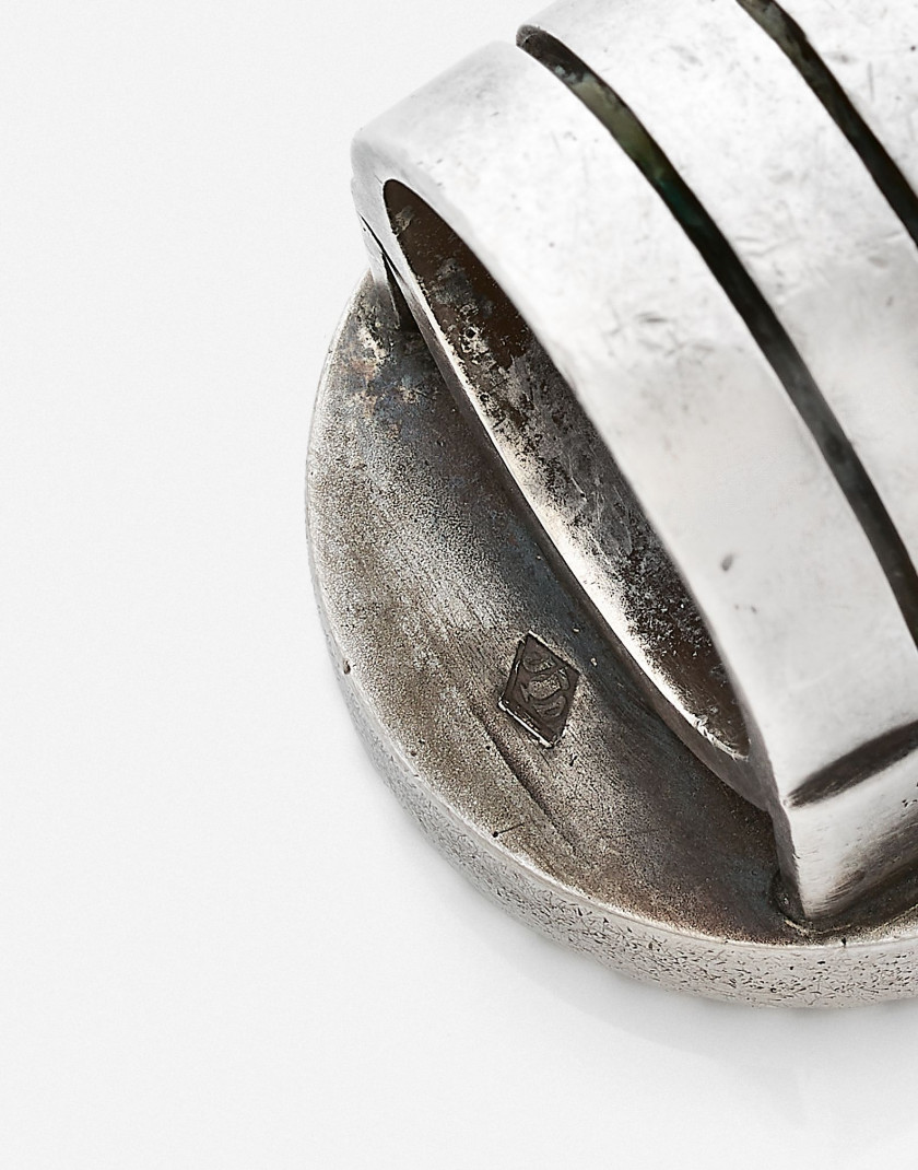Jean DESPRES (1889-1980)  Bague d'homme, collection "bijoux moteurs"