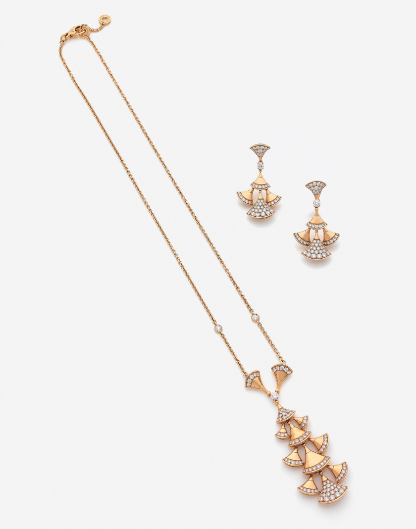 BULGARI  Collier et paire de boucles d'oreilles "Diva"