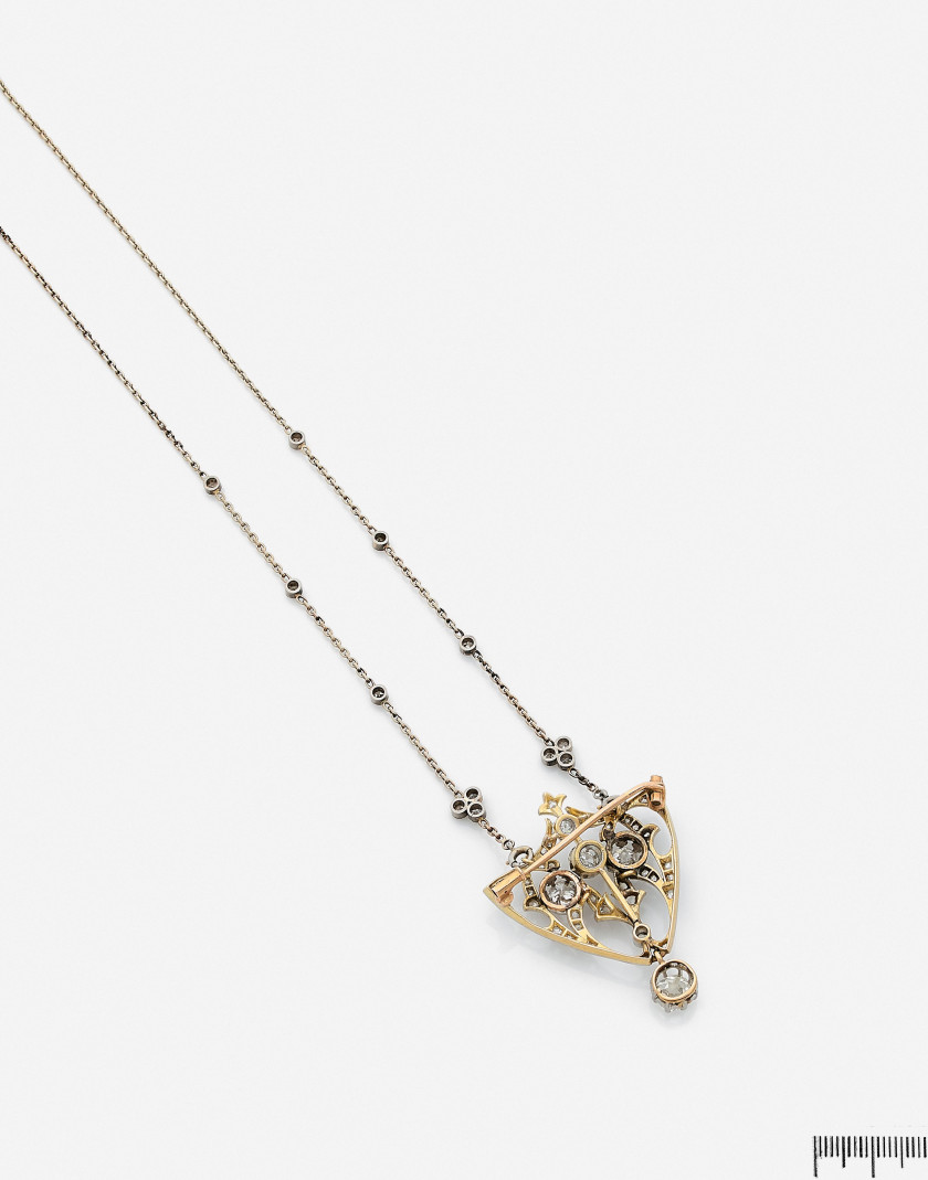 Broche pendentif