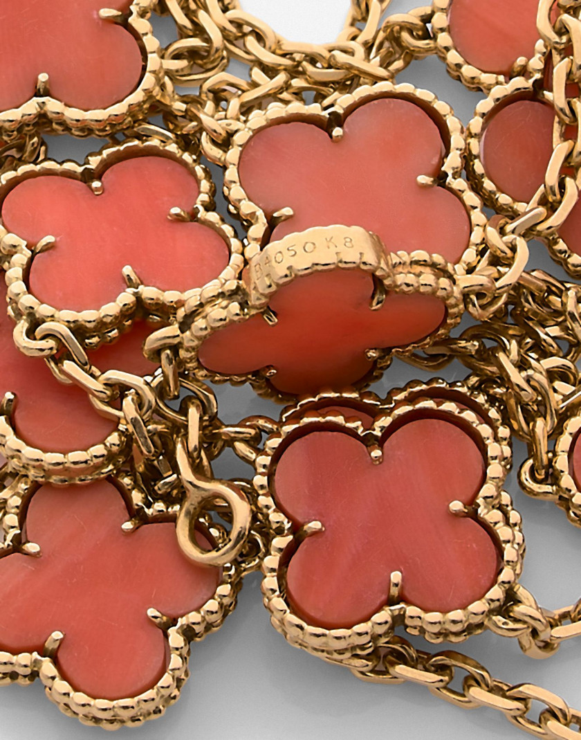 VAN CLEEF & ARPELS  Sautoir "Alhambra"