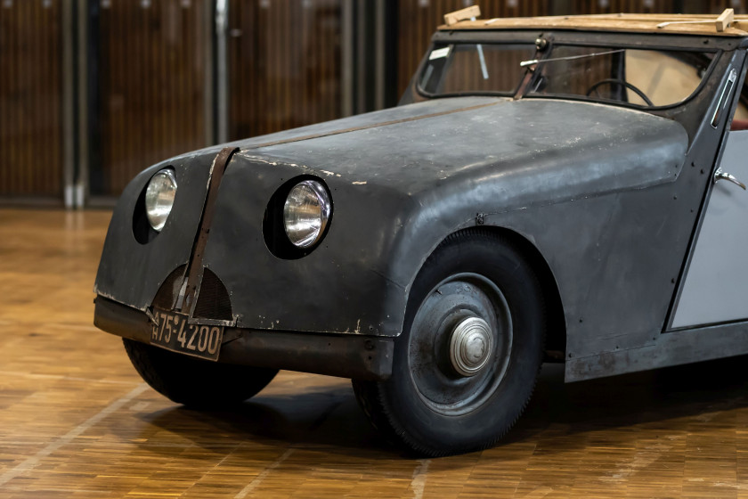 1933 Röhr "Tatzelwurm"  No reserve