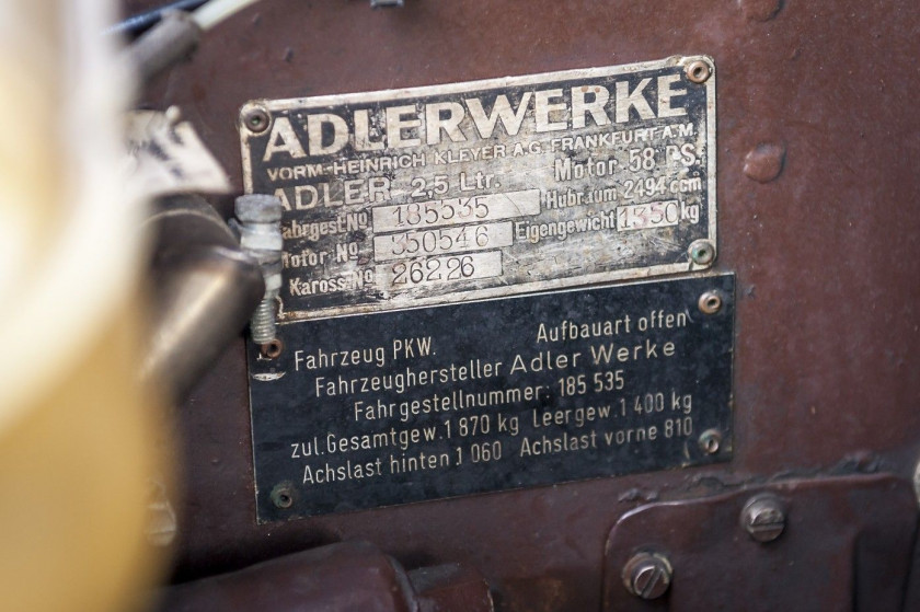 1938 Adler 2.5 L Type 10 Cabriolet par Karmann