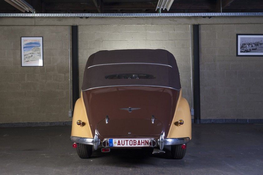 1938 Adler 2.5 L Type 10 Cabriolet par Karmann