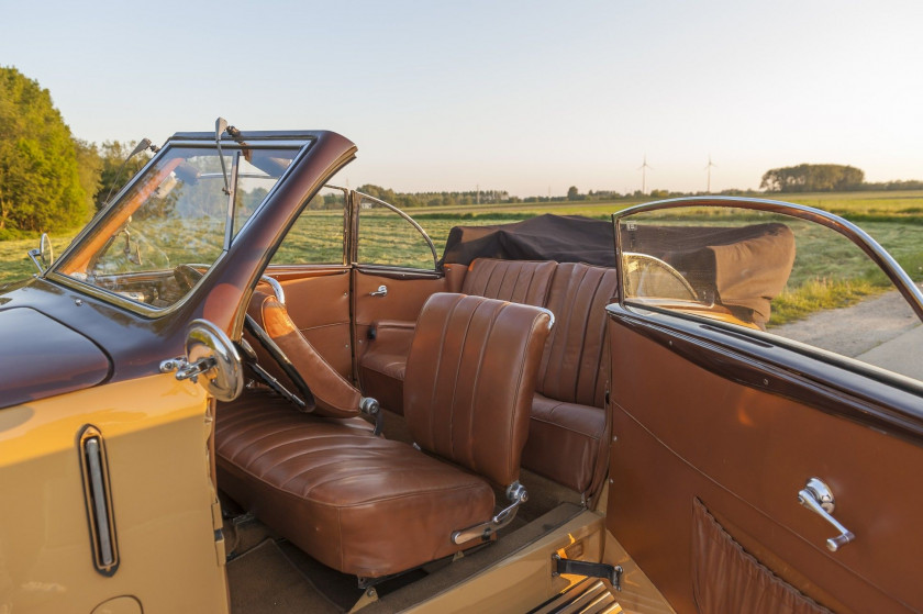 1938 Adler 2.5 L Type 10 Cabriolet par Karmann