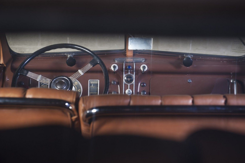1938 Adler 2.5 L Type 10 Cabriolet par Karmann