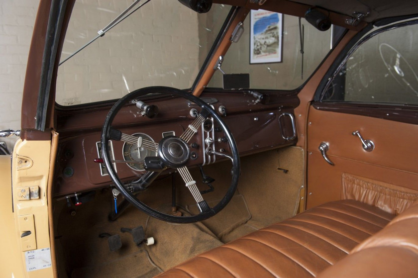 1938 Adler 2.5 L Type 10 Cabriolet par Karmann